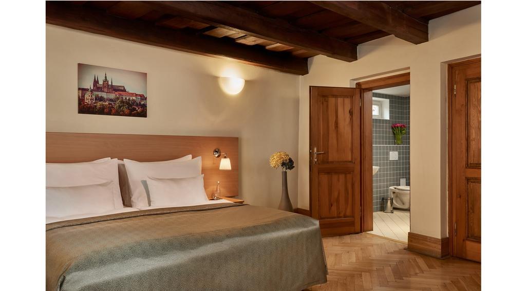 Mostecká 12 Hotel Praga