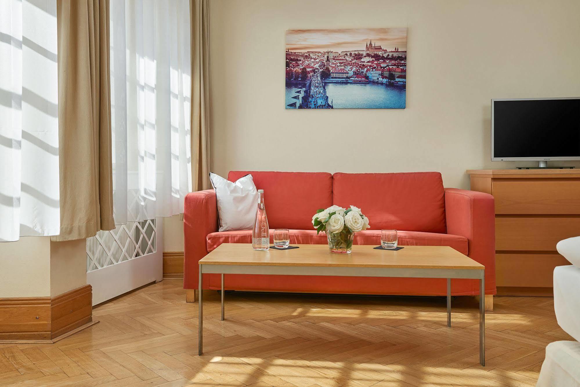 Mostecká 12 Hotel Praga